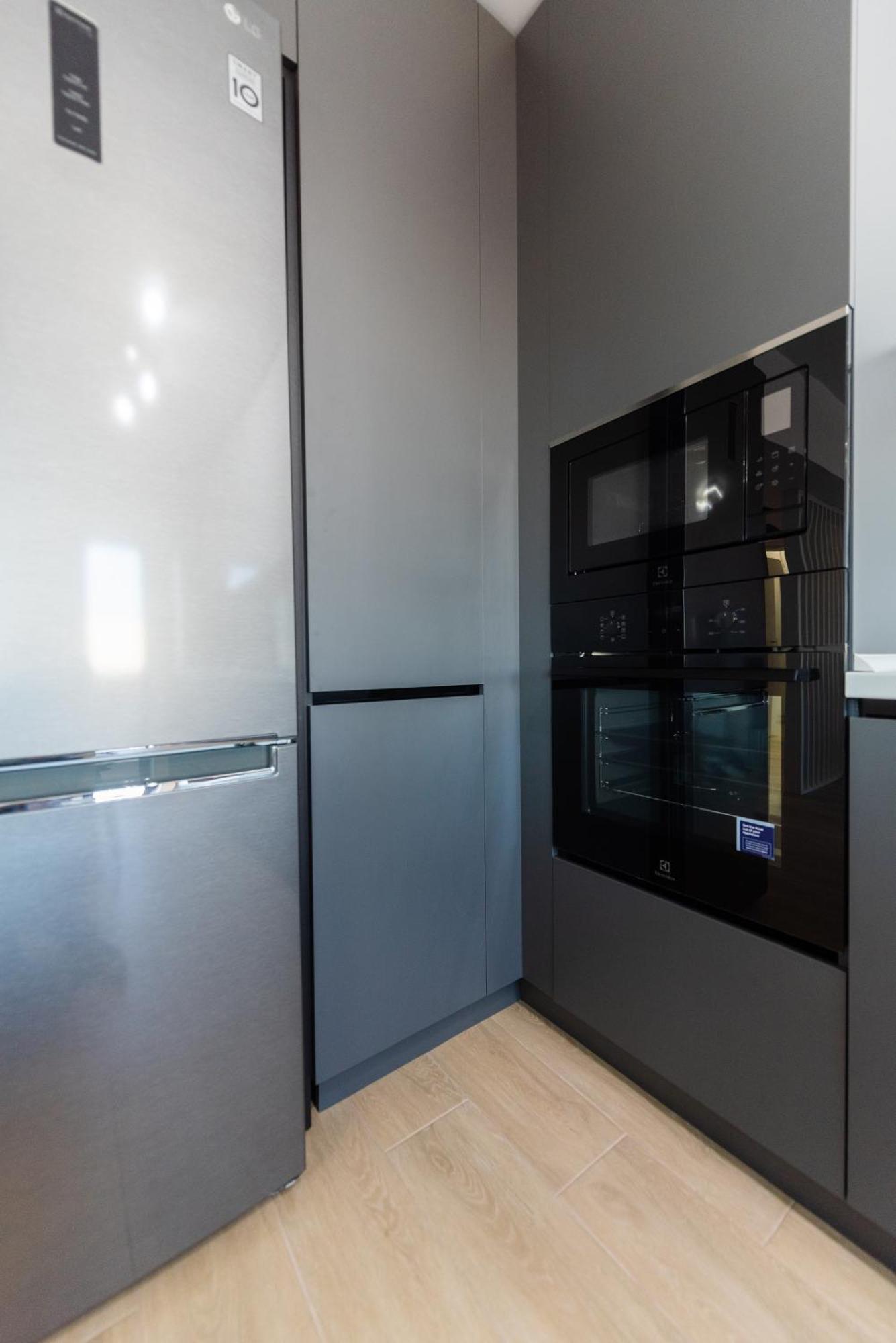Vanda - Park-View Apartment With Private Balcony บูคาเรสต์ ภายนอก รูปภาพ