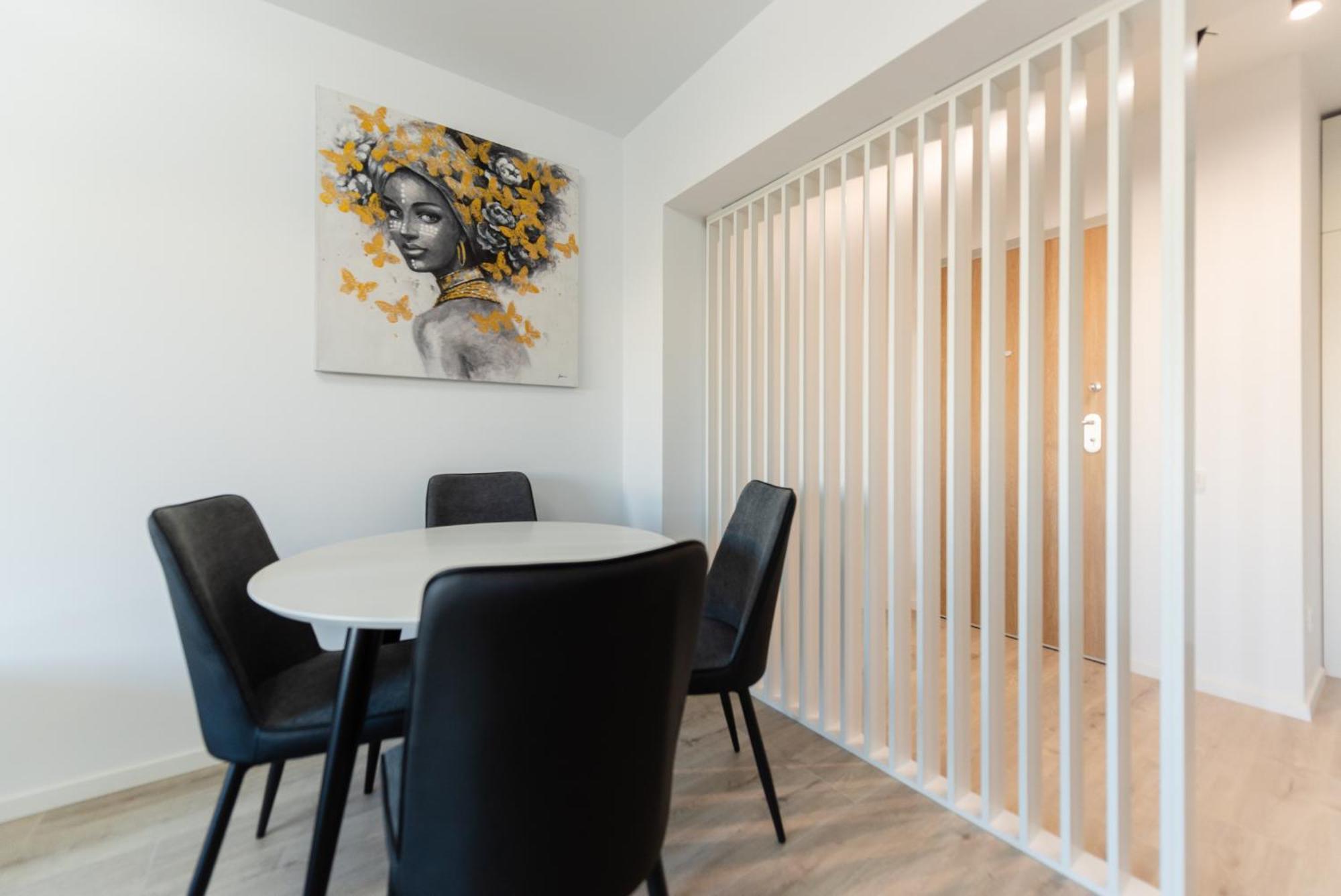 Vanda - Park-View Apartment With Private Balcony บูคาเรสต์ ภายนอก รูปภาพ